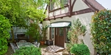 carriage house 8