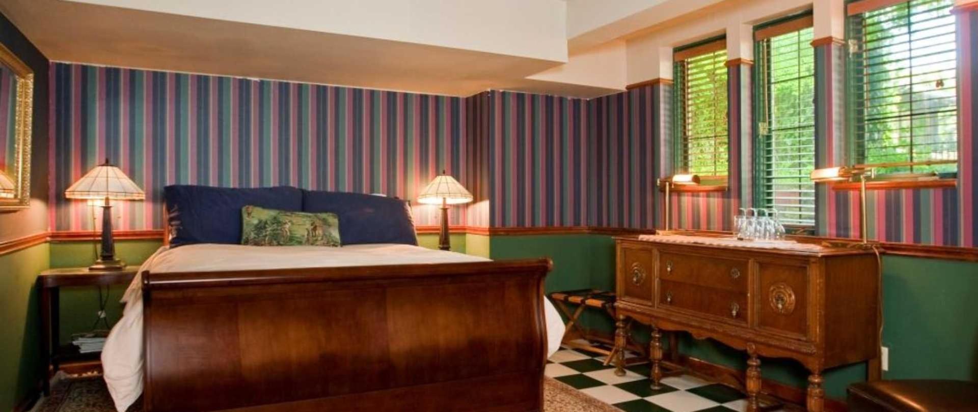 Bacon Mansion Bed and Breakfast